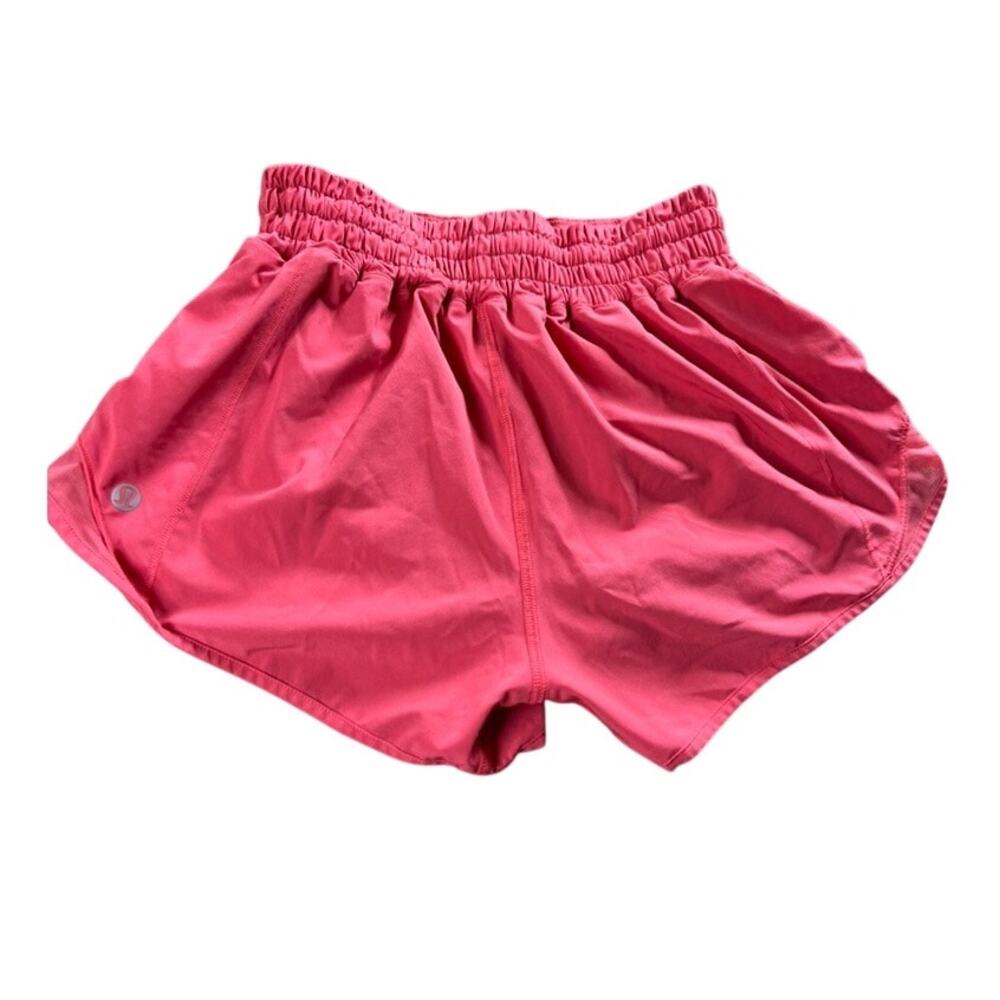 Lululemon Pink Hotty Hot Shorts Size 0 - Picture 2 of 5